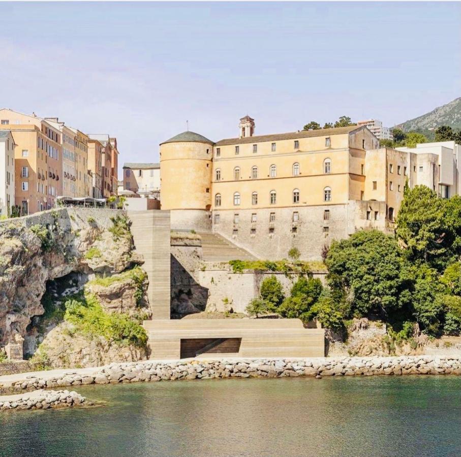 Casa Mantinum Au Coeur De La Citadelle Appartement Bastia  Buitenkant foto